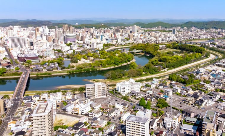 岡山市中区上空から望む市街地