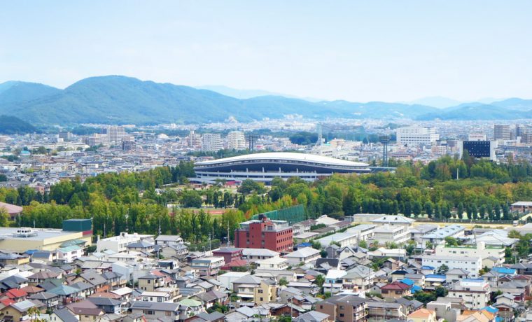 京山エリアから望む伊島町・学南町