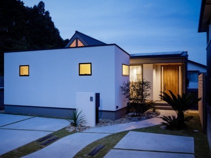 木の天井材が美しい、開放感と心地よさに満ちた平屋注文住宅