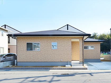 シンプルな2LDKの平屋の家