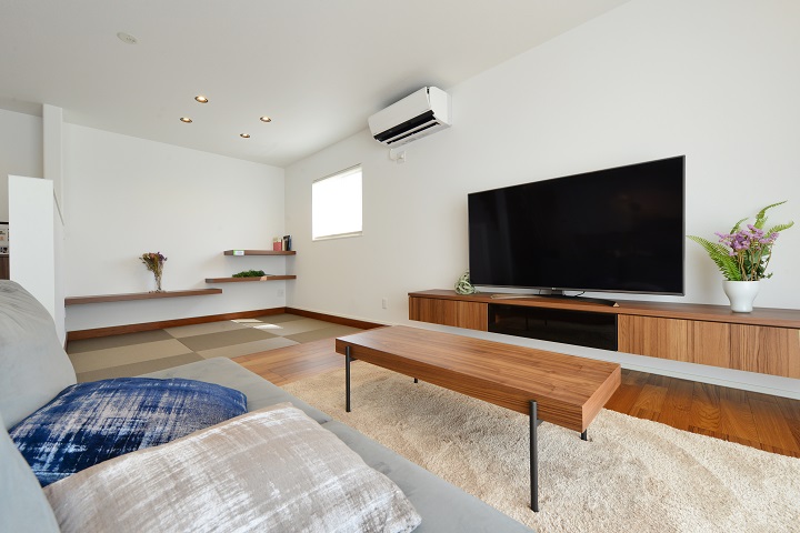 和室はリビングに隣接しているので広いリビングとして使用したり、和室でゴロゴロしたりなど使い方は様々です。

