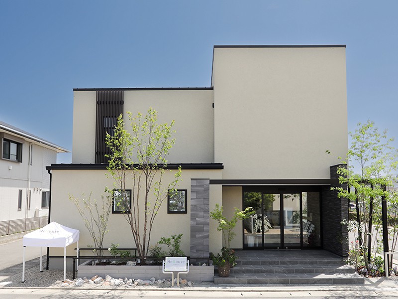 Hellouse　RSKバラ園展示場