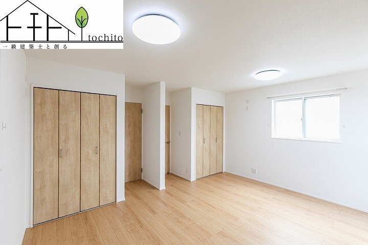 2階洋室は間仕切り可能。
お子様の成長やライフスタイルの変化に合わせて空間を自由にアレンジする事が出来ます。