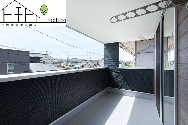 広々したバルコニーでは、
景色を楽しみながら優雅な時間を過ごしたり、光と風を感じながらリラックスした気持ちに。