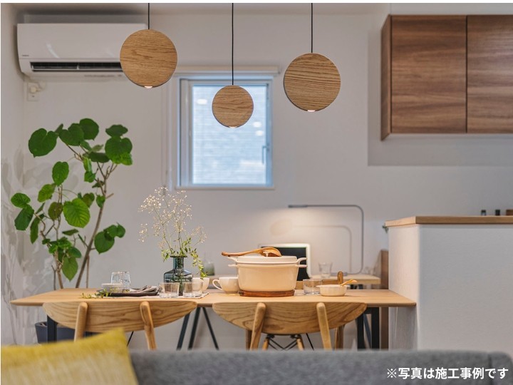 横並びダイニングで、配膳も片付けもワンアクション