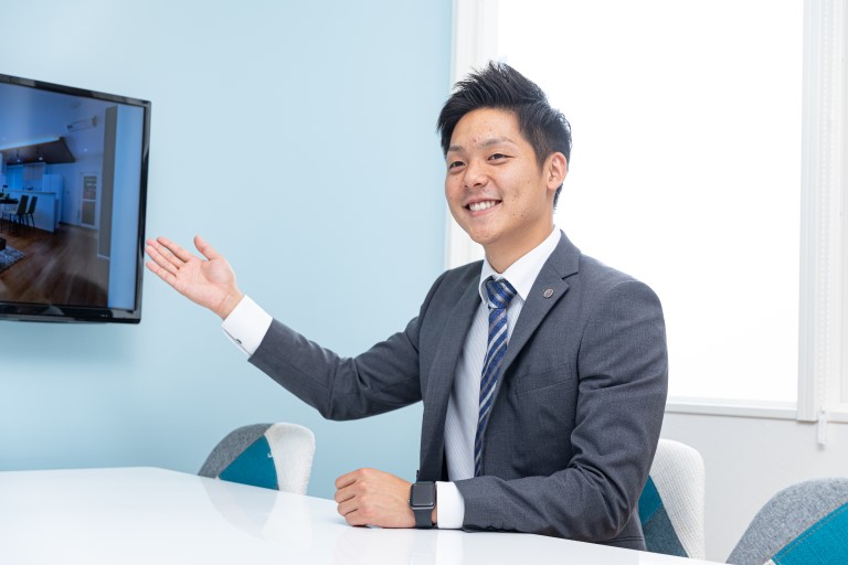 営業スタッフ